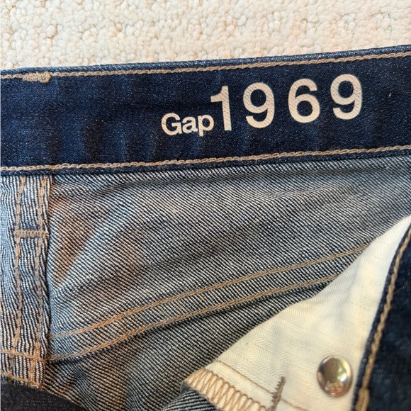 GAP Dark Blue Jean Shorts - Picture 3 of 6